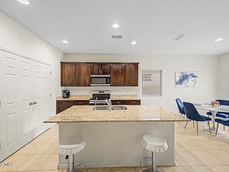 18346 N DESERT WILLOW Drive photo 4