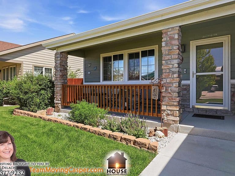 2573 Waterford St photo 5