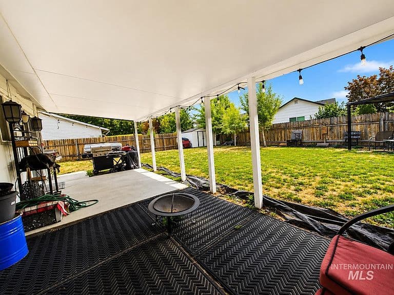 2419 Sugar Cane Dr photo 4