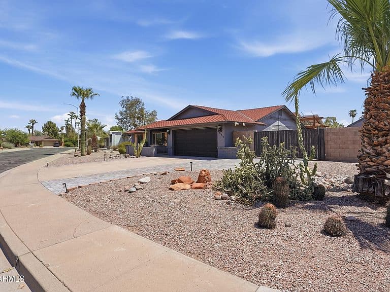 2653 W OBISPO Circle photo 4