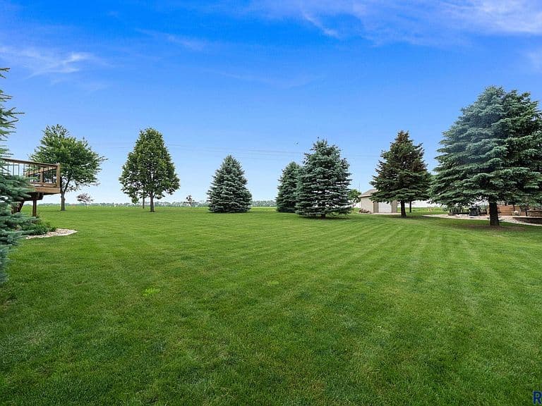 507 Erin Cir photo 3