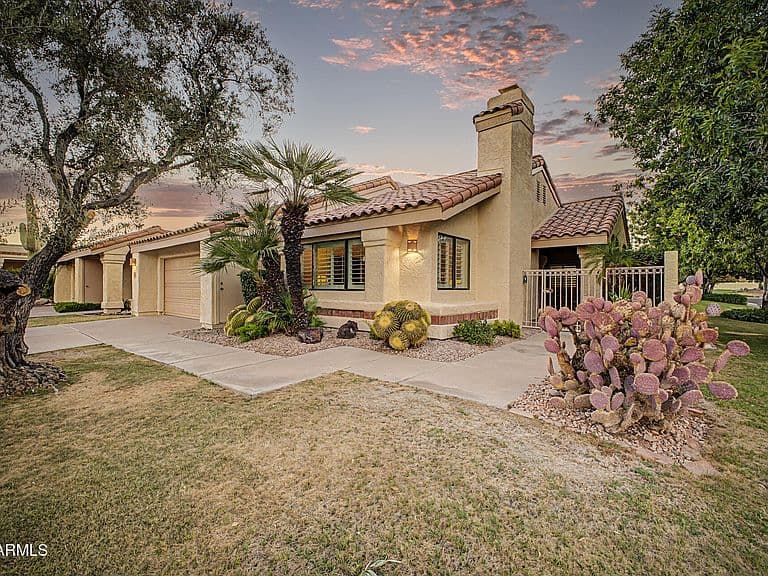9994 E CAROL Avenue photo 3