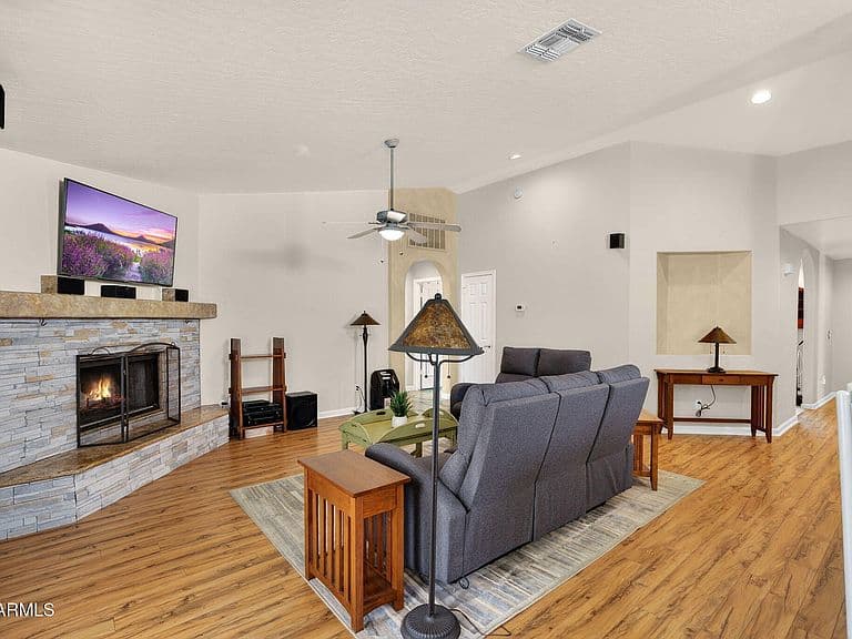 2297 E Cathy Ct photo 4