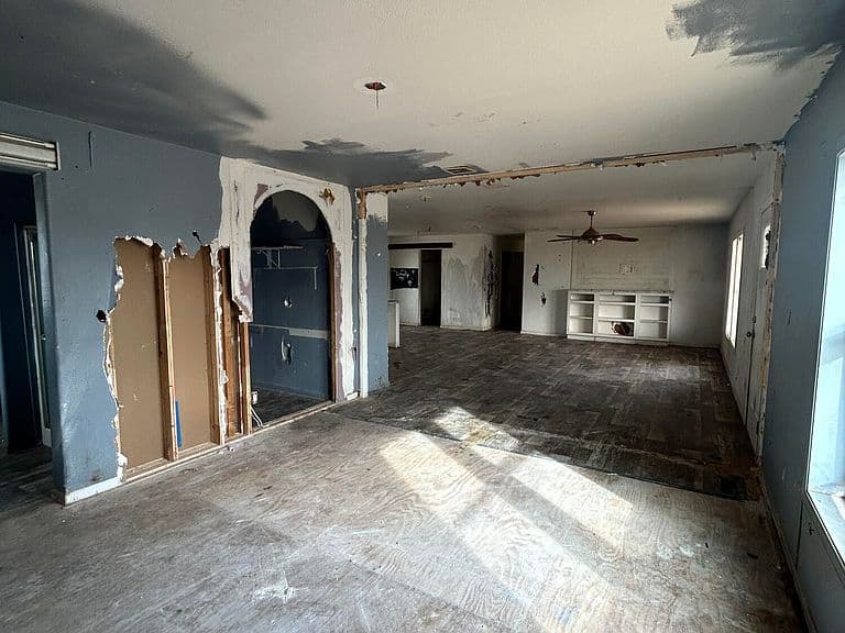 22708 E Darlene Dr photo 3