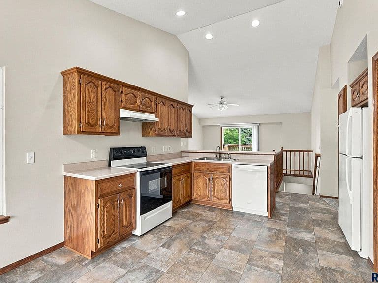 1400 E Northstar Ln photo 2