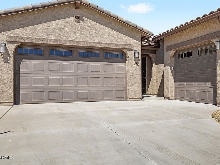 15024 W DESERT HOLLOW Drive photo 4
