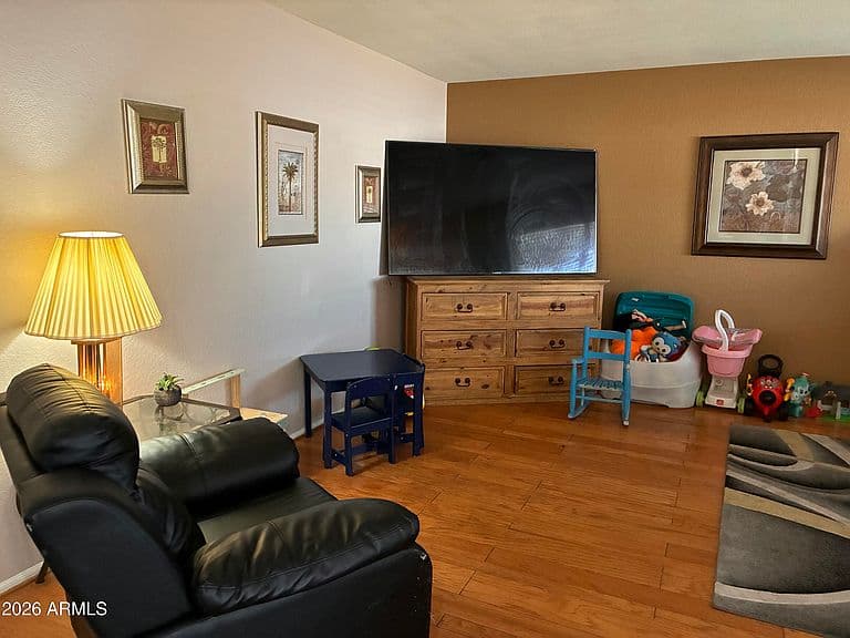 3902 W VILLA THERESA Drive photo 3