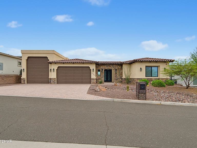 6764 Avienda De Los Foothills photo 1