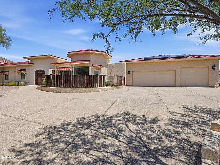 10401 E Plumeria Rd photo 3