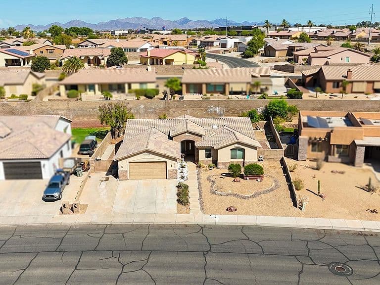 2525 S View Pkwy photo 3