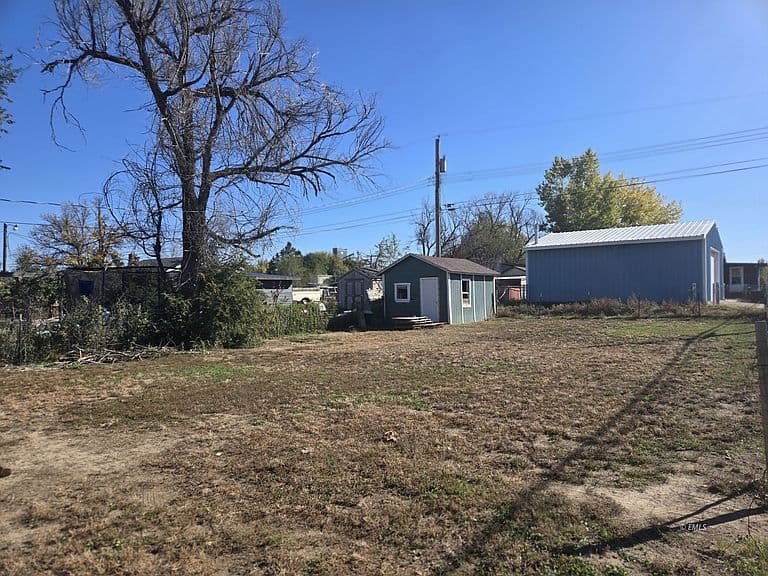 502 Marion St photo 2