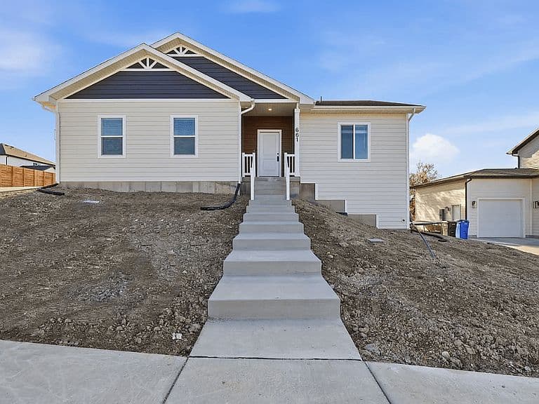 Milton (SOG) Plan, Peak View Estates | OLO Builders photo 4