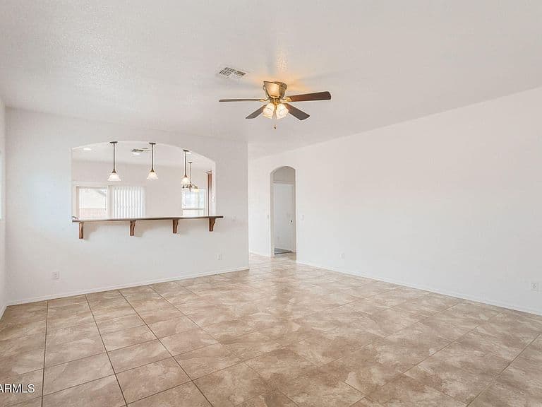 4563 LEISURE Lane photo 3