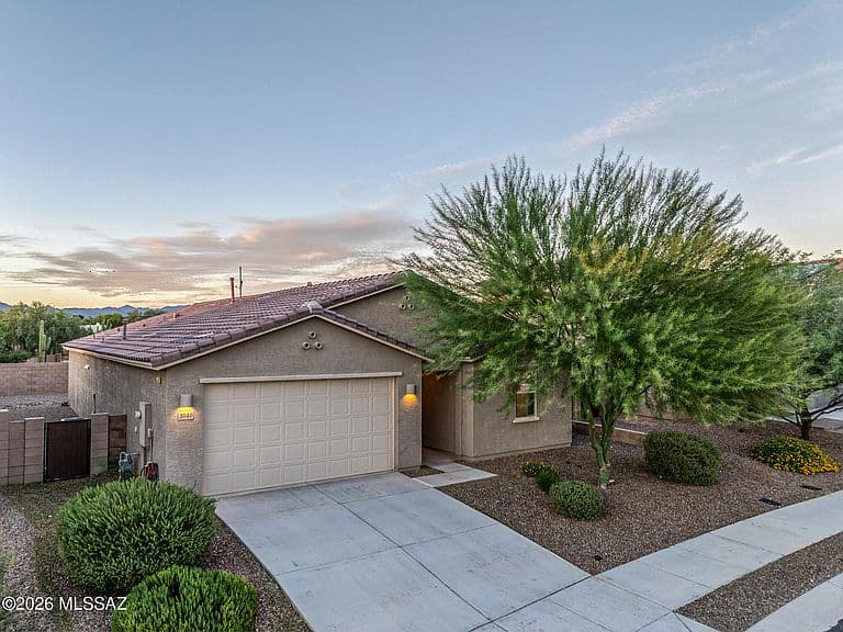 3040 W Chalfont Dr photo 1