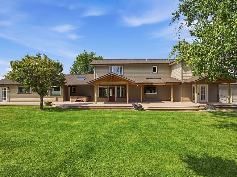 1649 Mountain View Orchard Rd photo 3