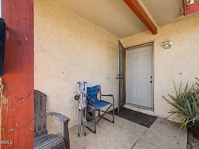6014 W PINCHOT Avenue photo 4