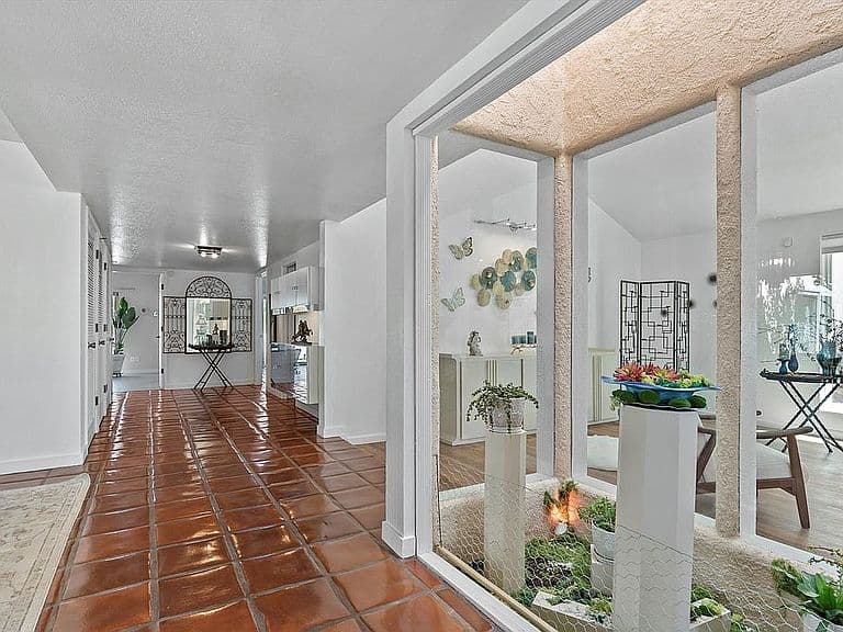 5907 N Placita Del Conde photo 5