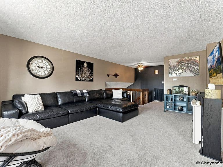 2700 Sagebrush Ave photo 4
