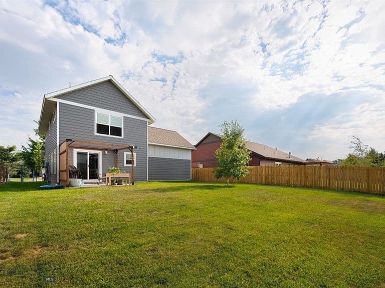 4483 Glenwood Dr photo 3