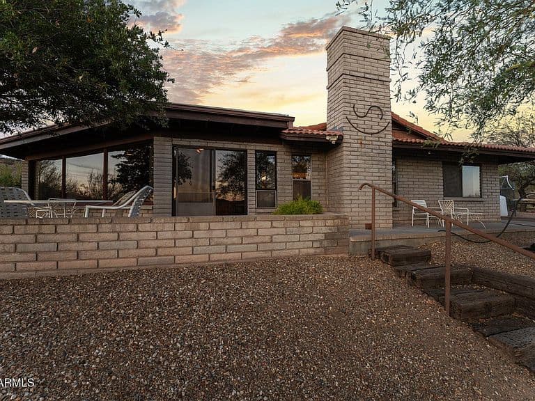 27610 W Gill Road photo 5