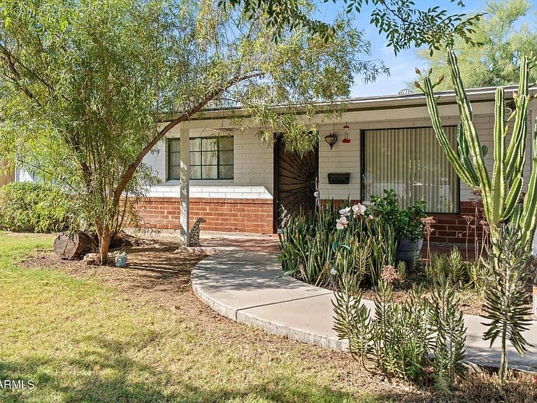 1130 E Colter Street photo 3