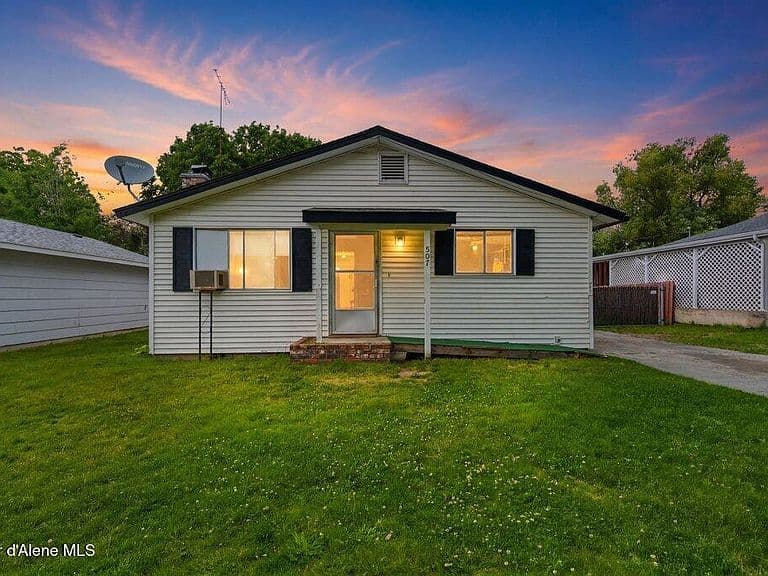 507 E Rose Ln photo 1