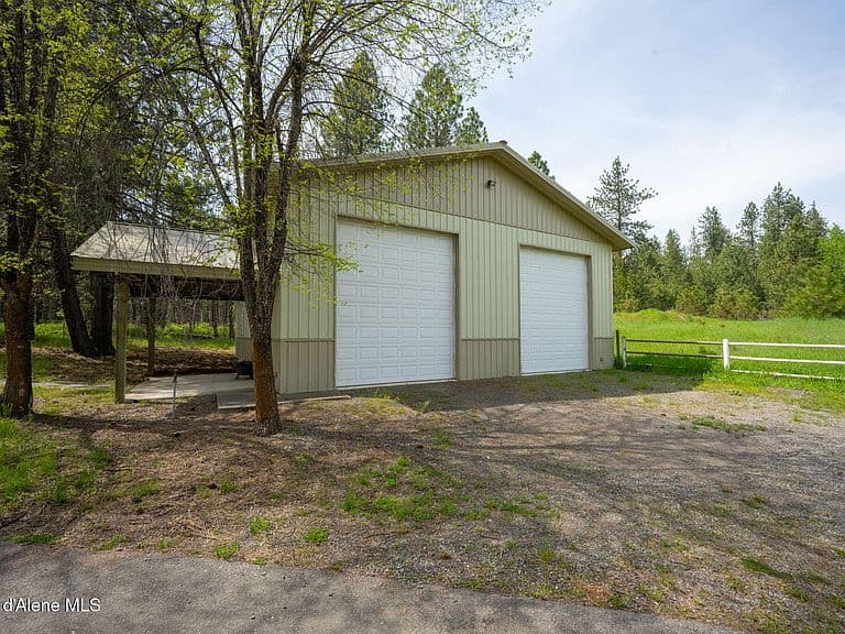 2087 E Glacier Rd photo 4