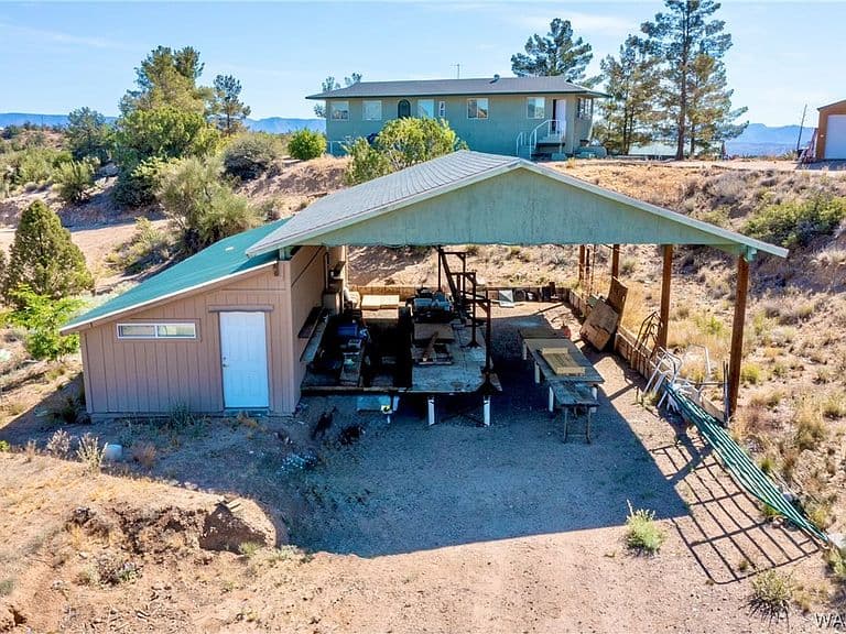 10950 E Old Hwy 93 photo 5