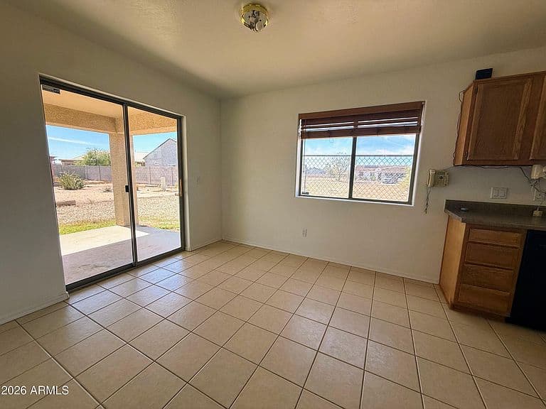 9828 W LAPAZ Lane photo 4