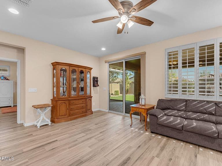 10313 E Tahoe Avenue photo 5