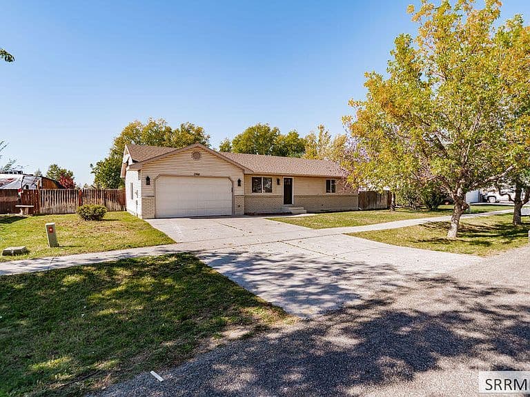 2901 Bliss Dr photo 5