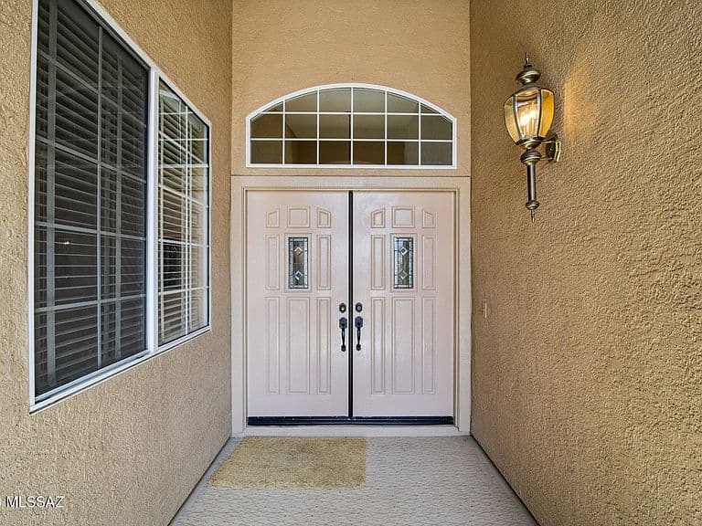 37850 S Rolling Hills Dr photo 4
