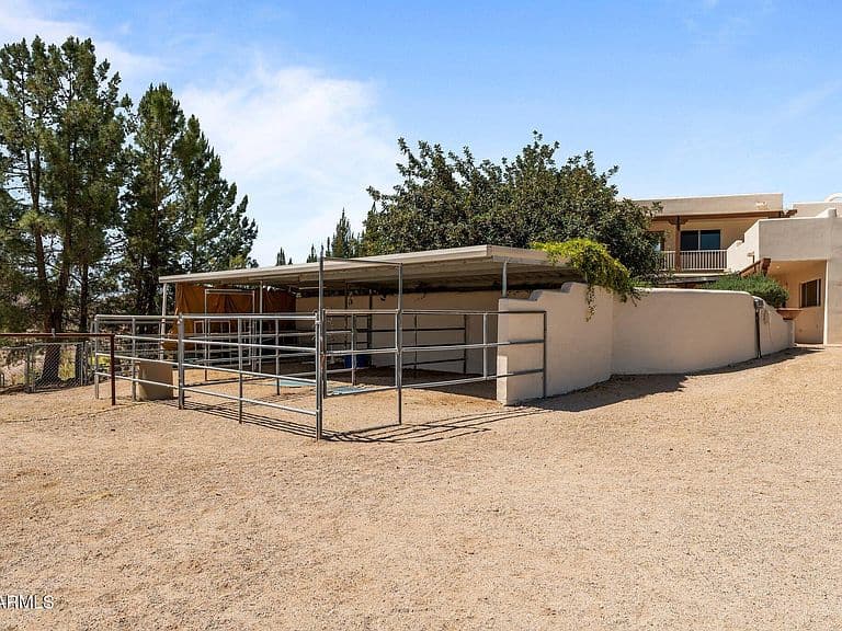 651 CHAPARRAL Road photo 2
