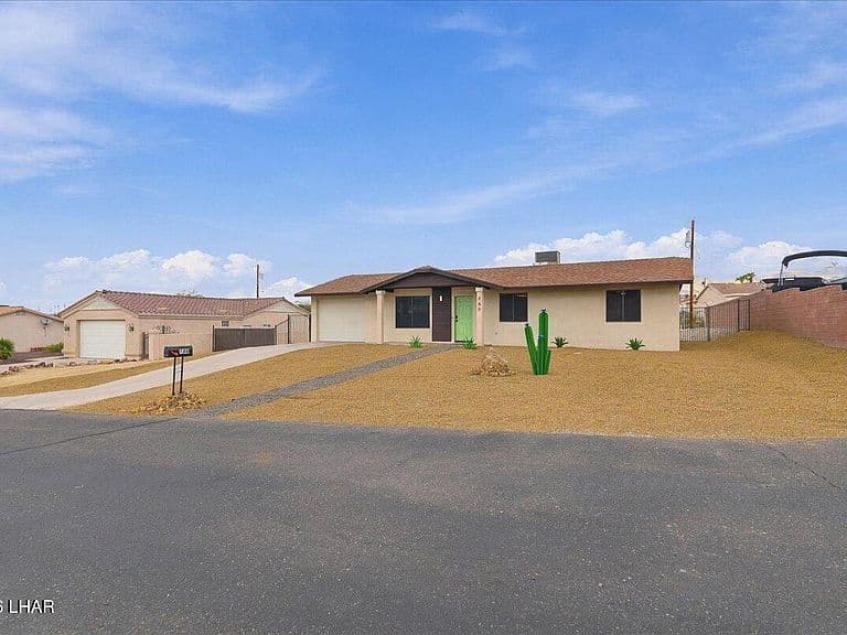 780 Poseidon Ct photo 3