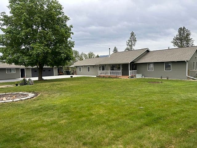 159 Edens Ln photo 5