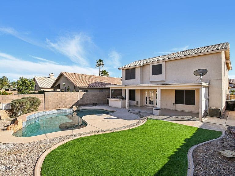 1240 E Sierra Madre Ave photo 1