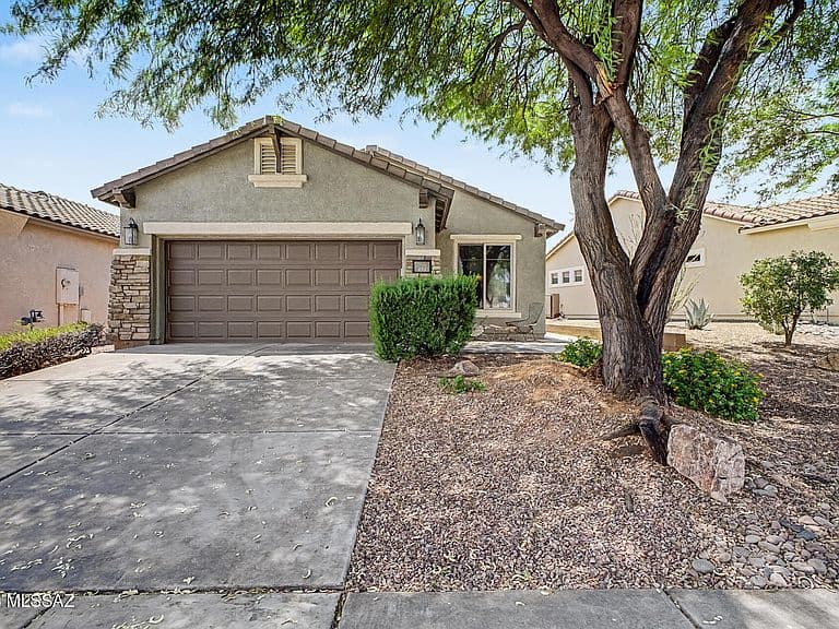 491 W Calle Moncayo photo 2