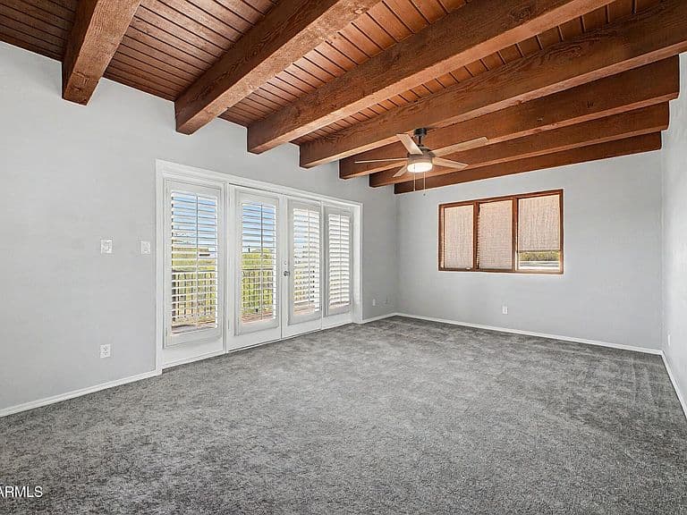 40404 N NEW RIVER Road photo 4