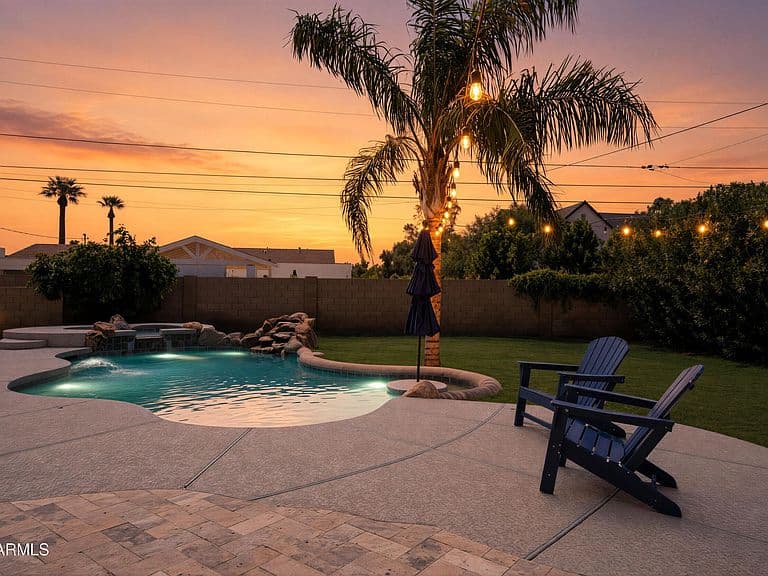 3229 E MONTECITO Avenue photo 5