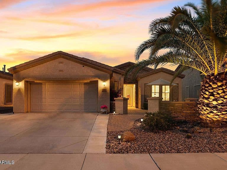 4550 E DONATO Drive photo 1