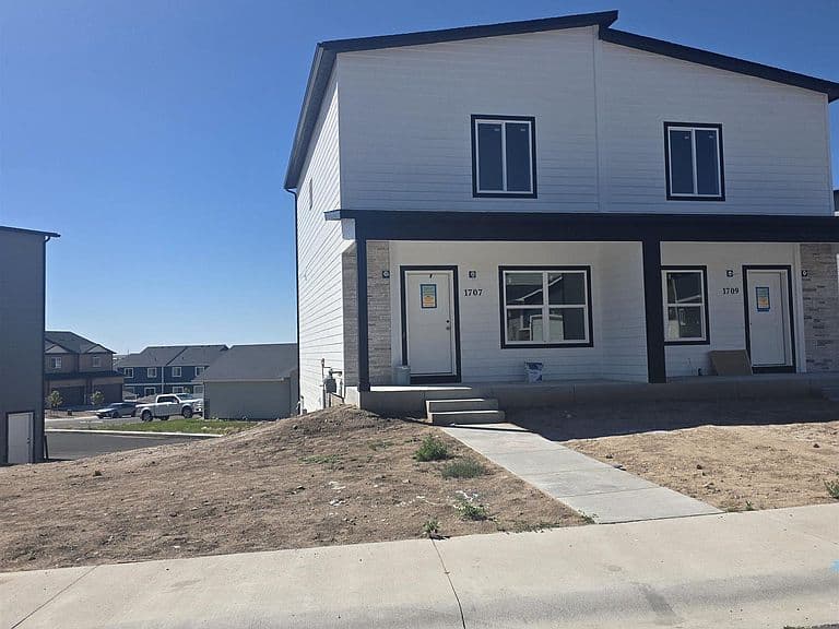 1707 Kade Ct photo 1
