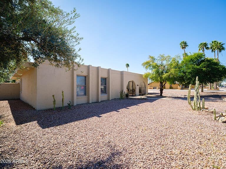 941 E Libra Dr photo 5