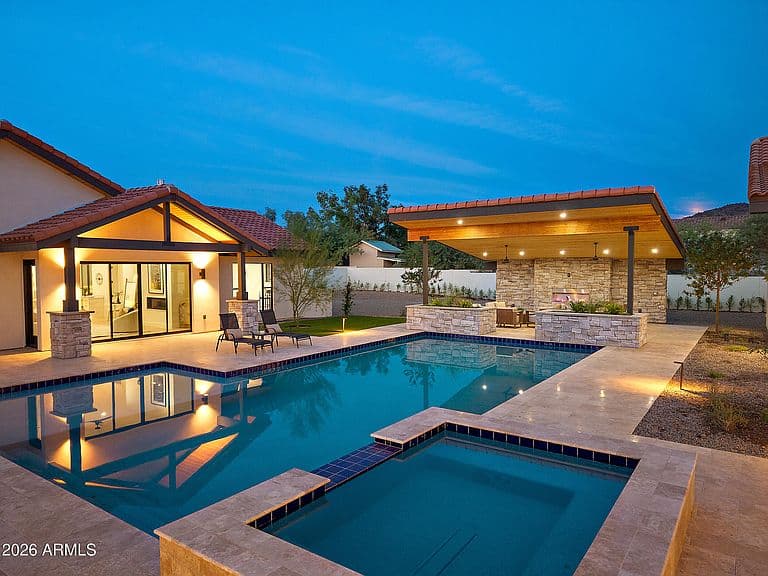 12612 E MOUNTAIN VIEW Road photo 2