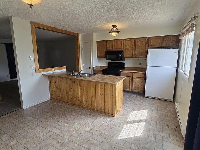 813 Welch Blvd photo 4