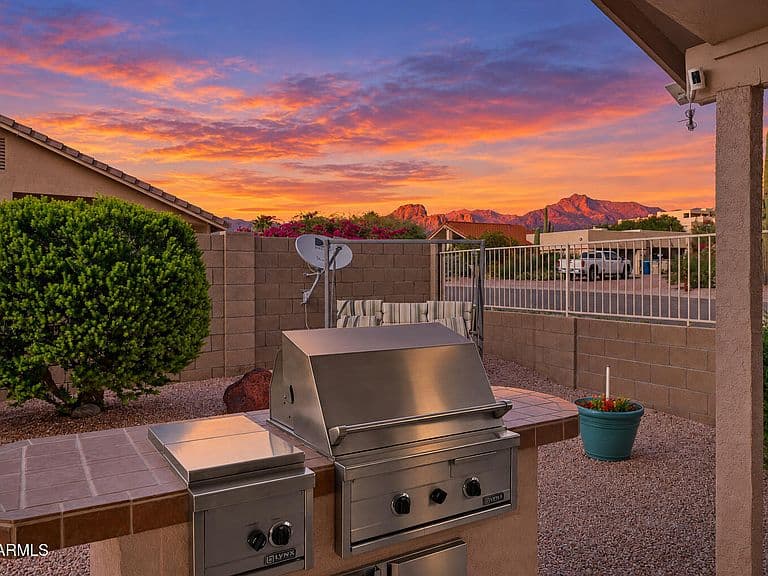 8966 E RED MOUNTAIN Lane photo 4