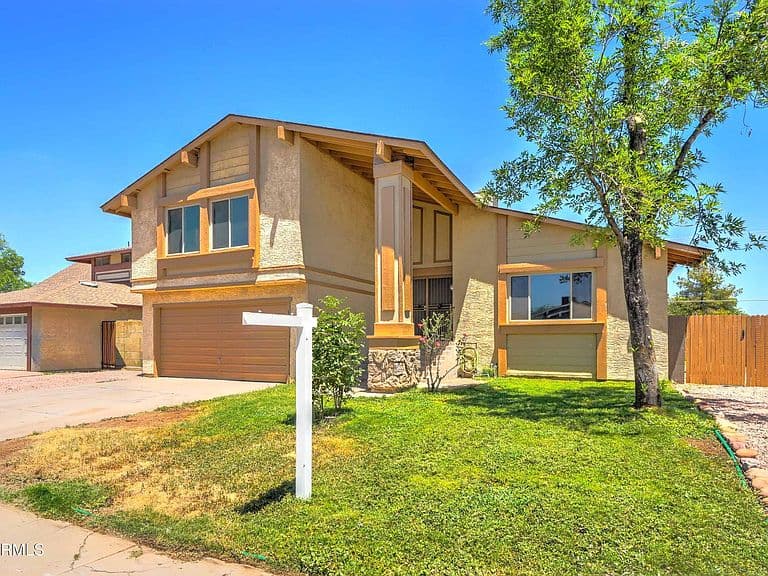 3050 E GABLE Avenue photo 1