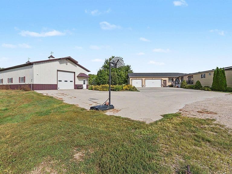 22961 478th Ave photo 3