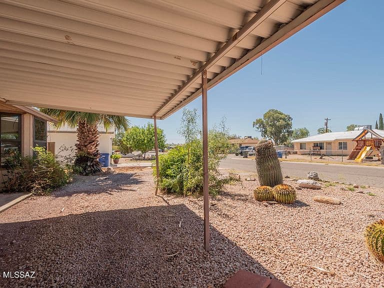 5632 E Calle Aurora photo 3