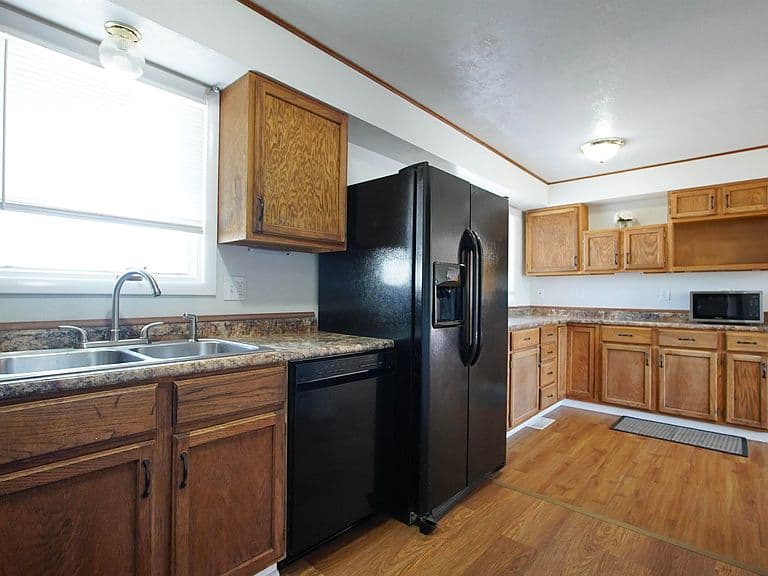 4404 Trails End photo 2
