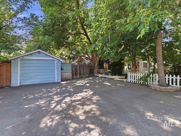 3201 W Bellomy Ln photo 2